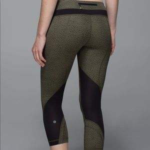 RARE lululemon run inspire crop